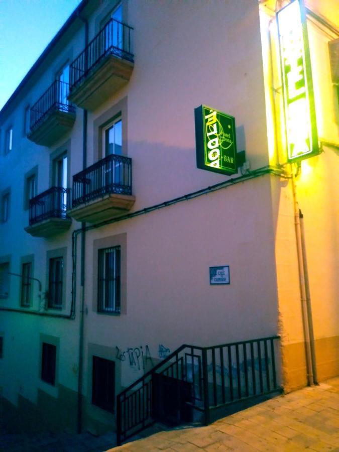 Hotel Dora Plasencia Εξωτερικό φωτογραφία