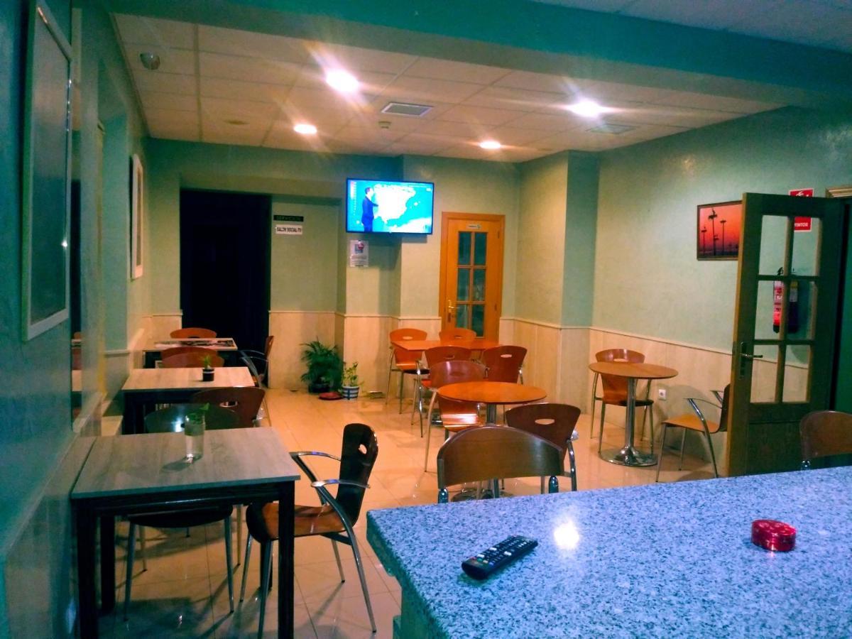 Hotel Dora Plasencia Εξωτερικό φωτογραφία
