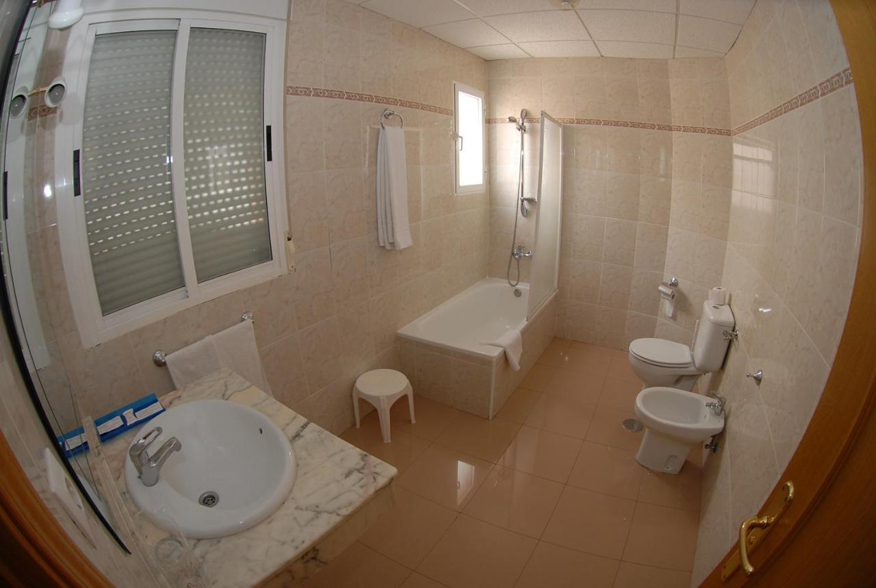 Hotel Dora Plasencia Εξωτερικό φωτογραφία