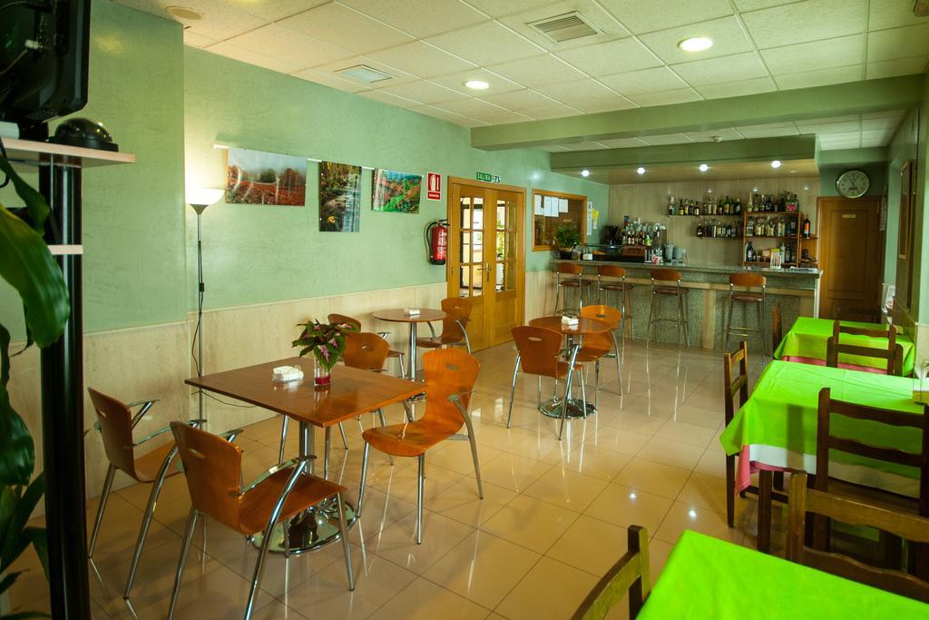 Hotel Dora Plasencia Εξωτερικό φωτογραφία
