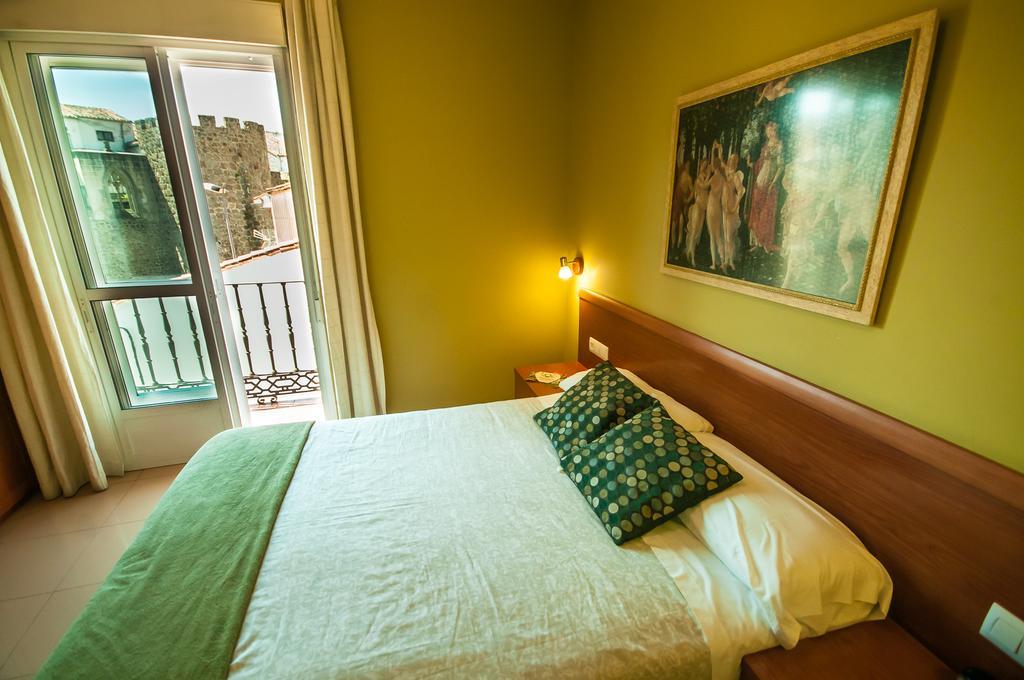 Hotel Dora Plasencia Εξωτερικό φωτογραφία