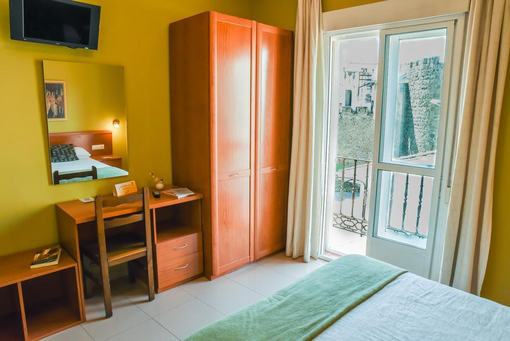 Hotel Dora Plasencia Εξωτερικό φωτογραφία