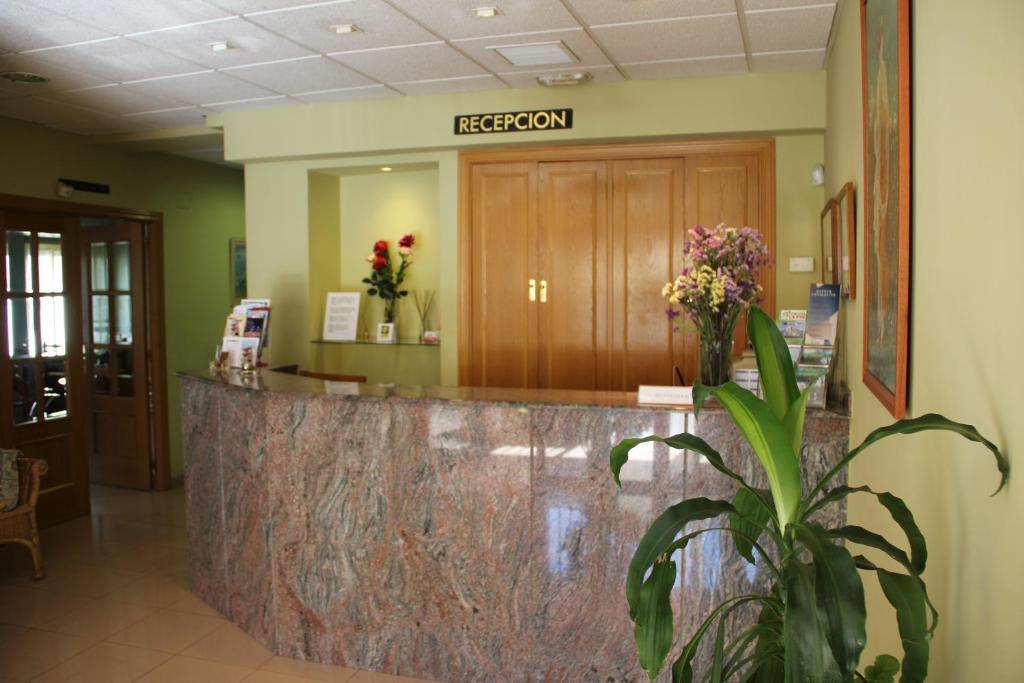 Hotel Dora Plasencia Εξωτερικό φωτογραφία