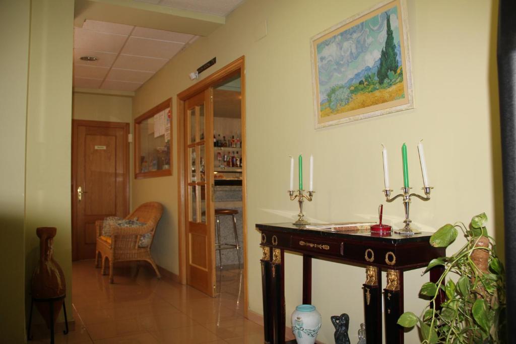 Hotel Dora Plasencia Εξωτερικό φωτογραφία
