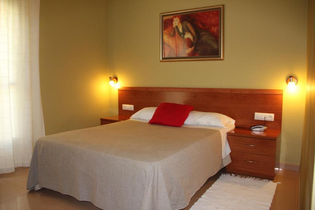 Hotel Dora Plasencia Εξωτερικό φωτογραφία